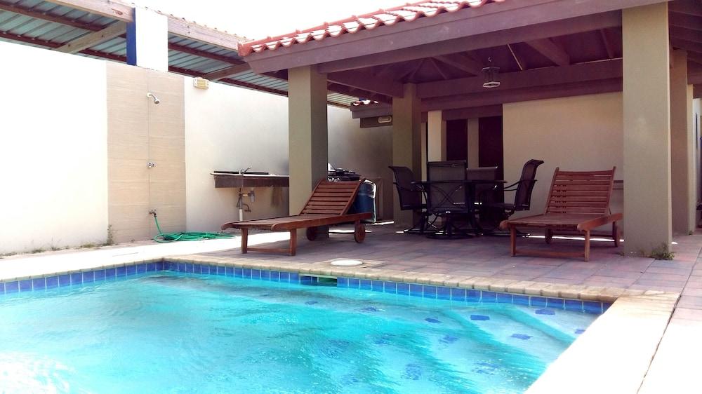 Dorado Eagle Apartment *