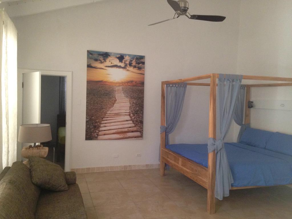 Mangooz Bed & Breakfast Oranjestad