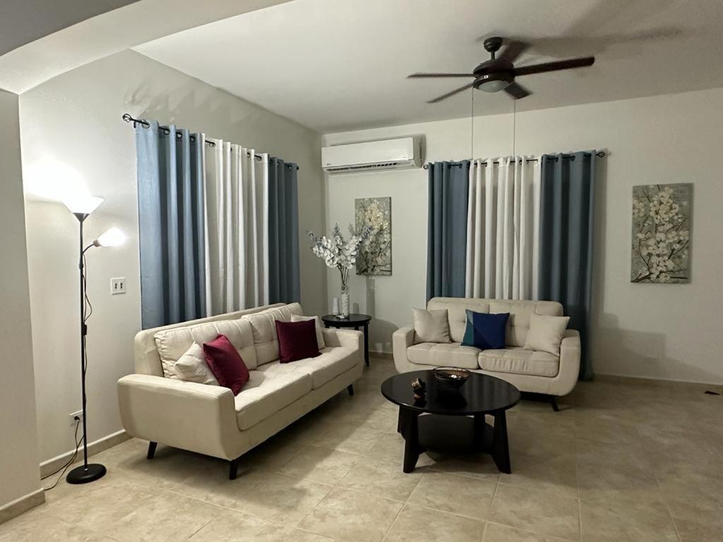 Tierra Del Sol...ocean Front Golf And Tennis *
