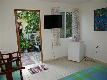 Hidden Eden Aruba Bed And Breakfast Oranjestad