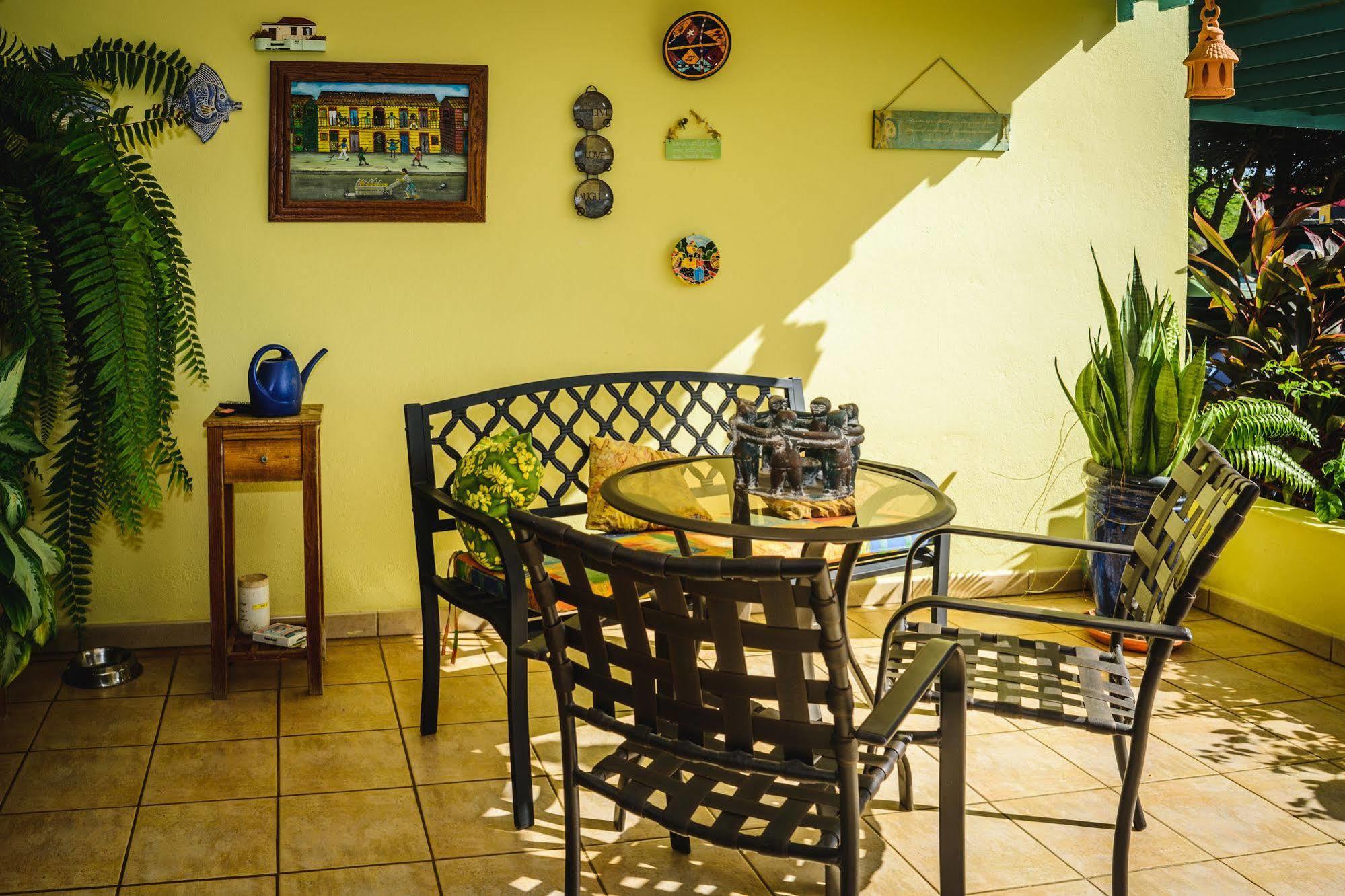 Acomodação com café da manhã  Hidden Eden Aruba Bed And Breakfast 3*