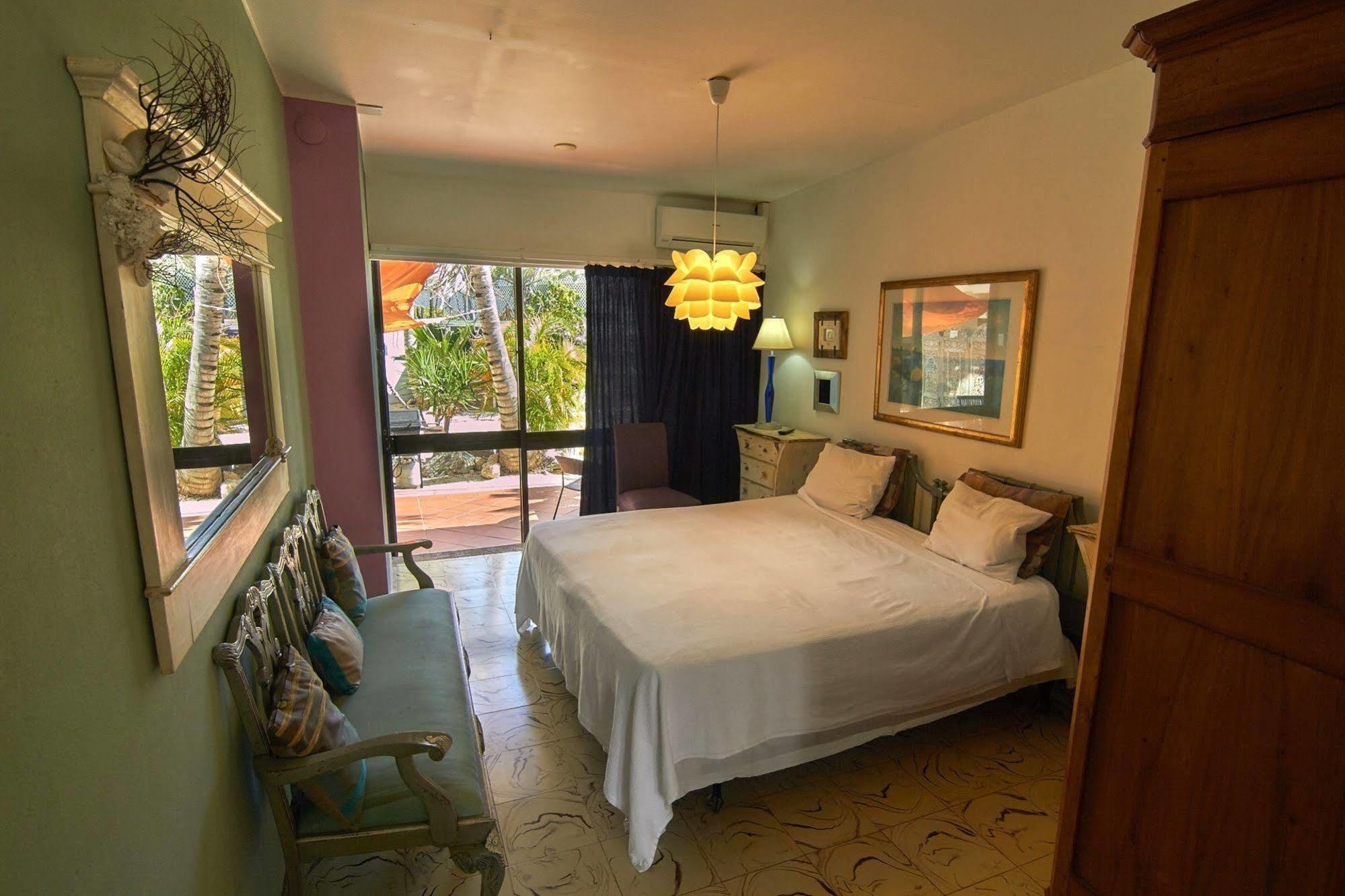 Beach House Aruba Apartments *