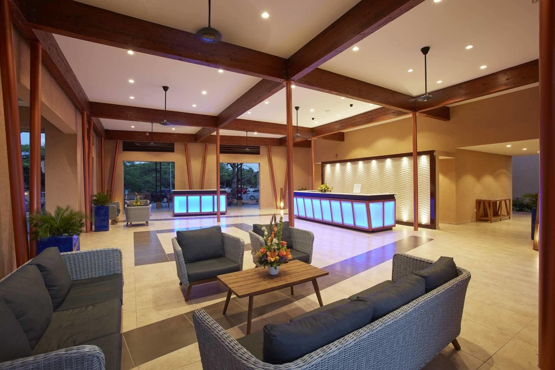 - Divi Dutch Village 4* Oranjestad
