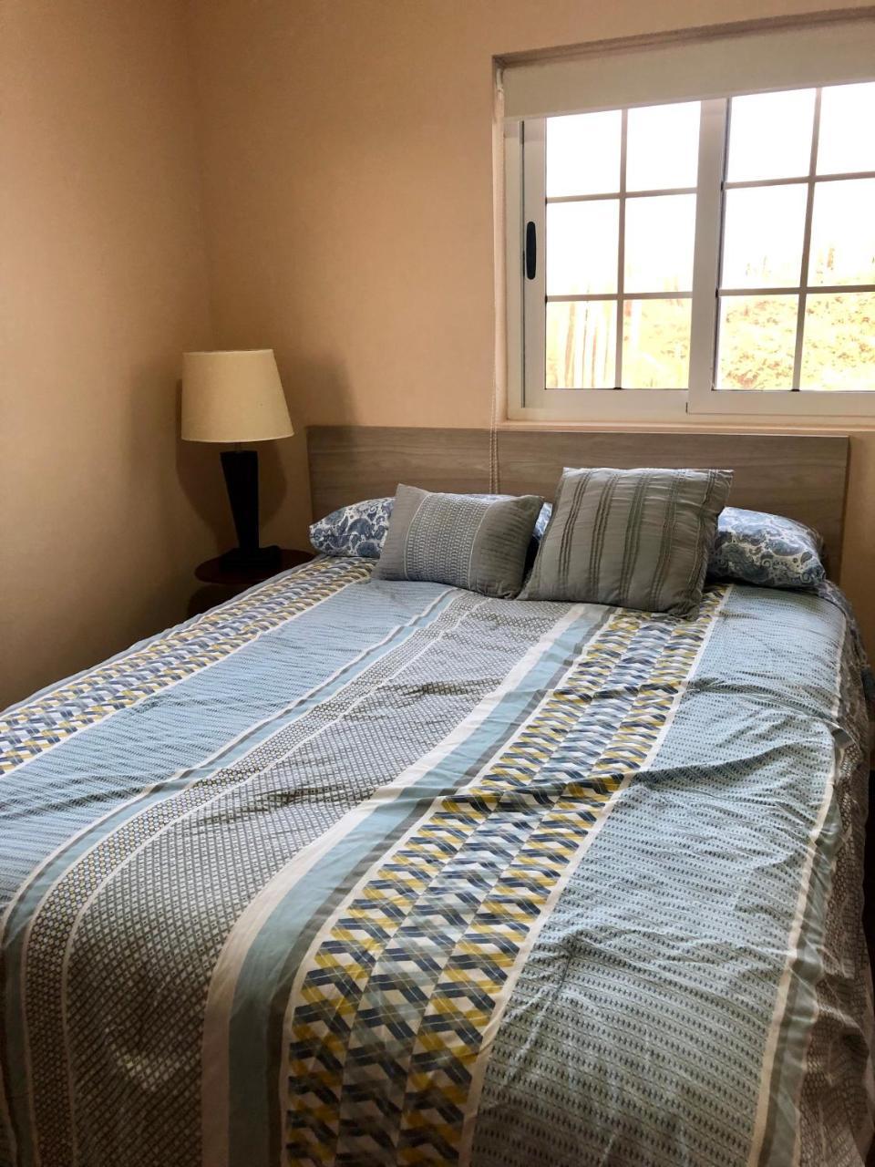 Cozy Apartment,2minutes To Hotels, Ritz Carlton, Palm Beach Apartment *