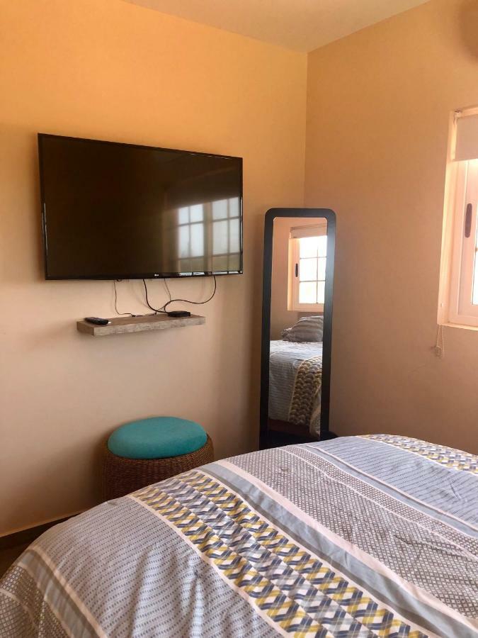Cozy Apartment,2minutes To Hotels, Ritz Carlton, Palm Beach Apartment Noord
