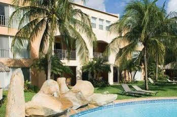 - Divi Dutch Village 4*