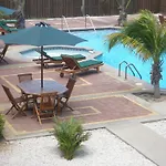 Del Rey Apartments