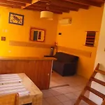 Hopi Cadushi Apartment