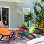 Malmok Beach Break Villa