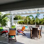 Malmok Beach Break Villa