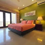Aruba Breeze Condo