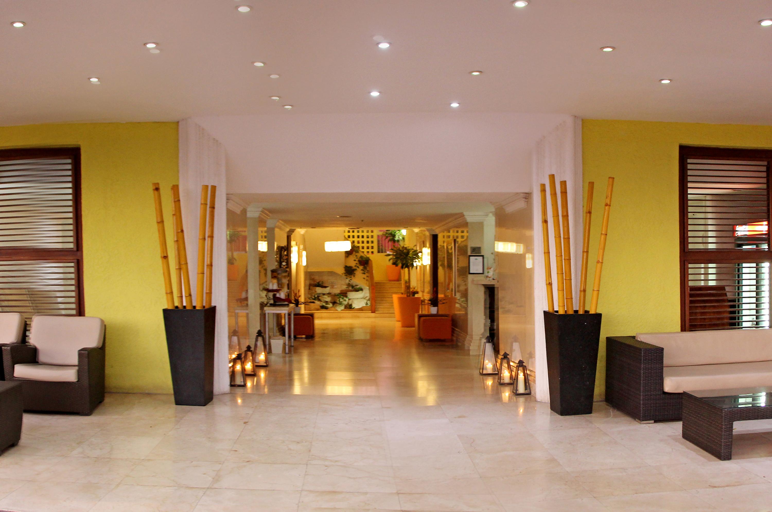 Hotel Tryp By Wyndham Aruba Adults Only 3*