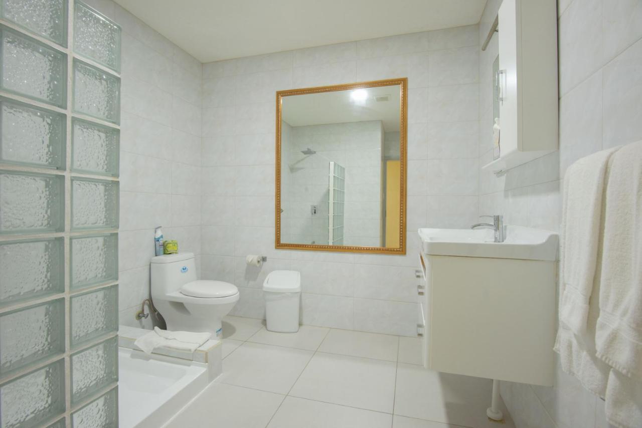 Bay Harbor Luxury 1 Bedroom Apartment