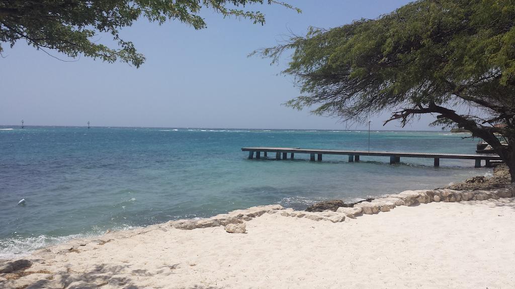 Du Laurence Oranjestad