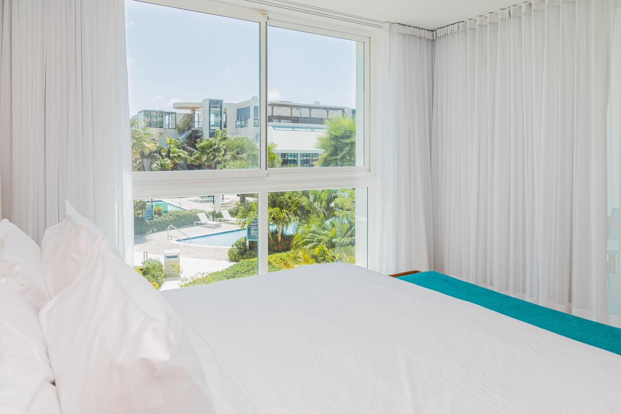 Radisson Blu Aruba Palm Beach