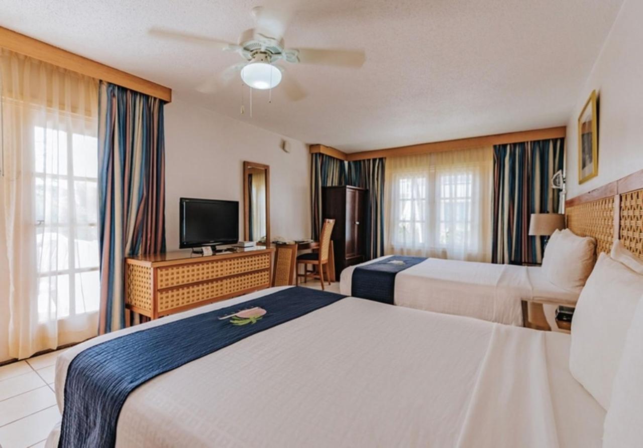 Caribbean Palm Village Apartment