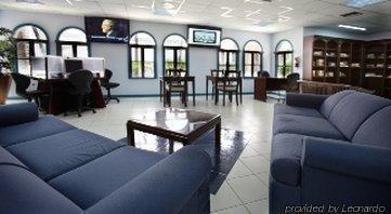 Apartment Caribbean Palm Village Noord