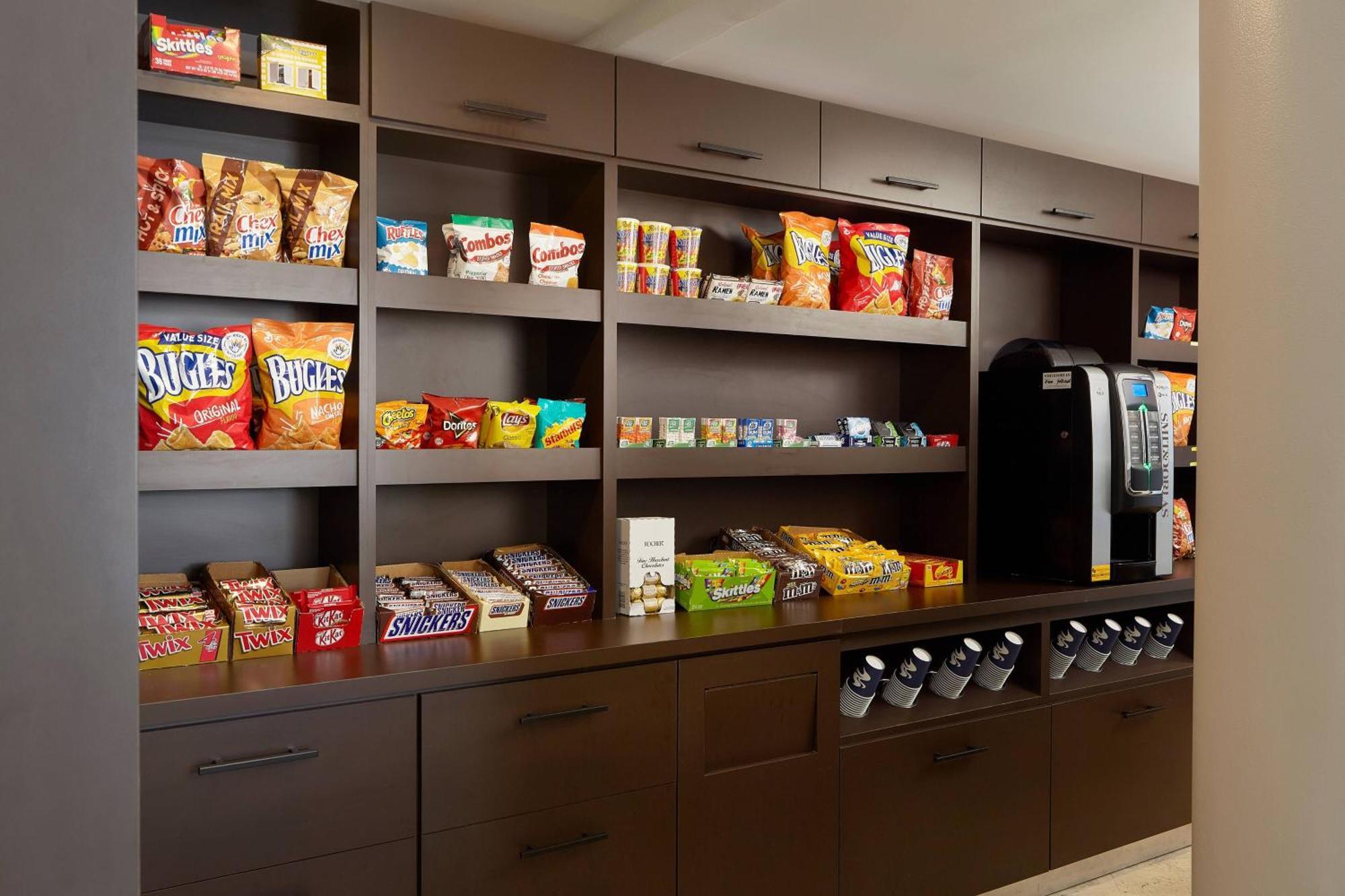 Courtyard By Marriott Aruba Resort 4*