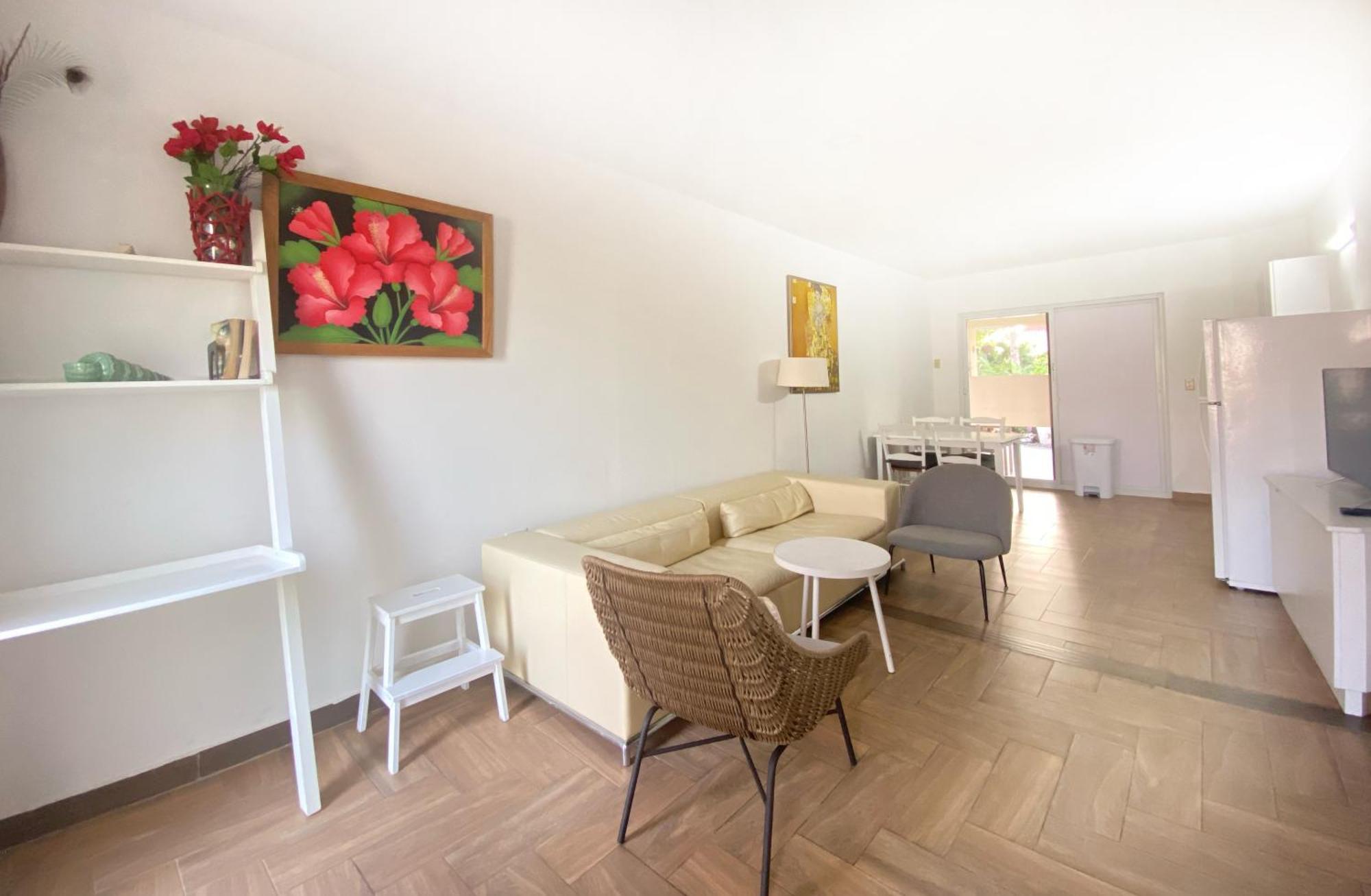 Casalina Garden 2 Blocks To Palm & Kitesurfing School * Palm Beach