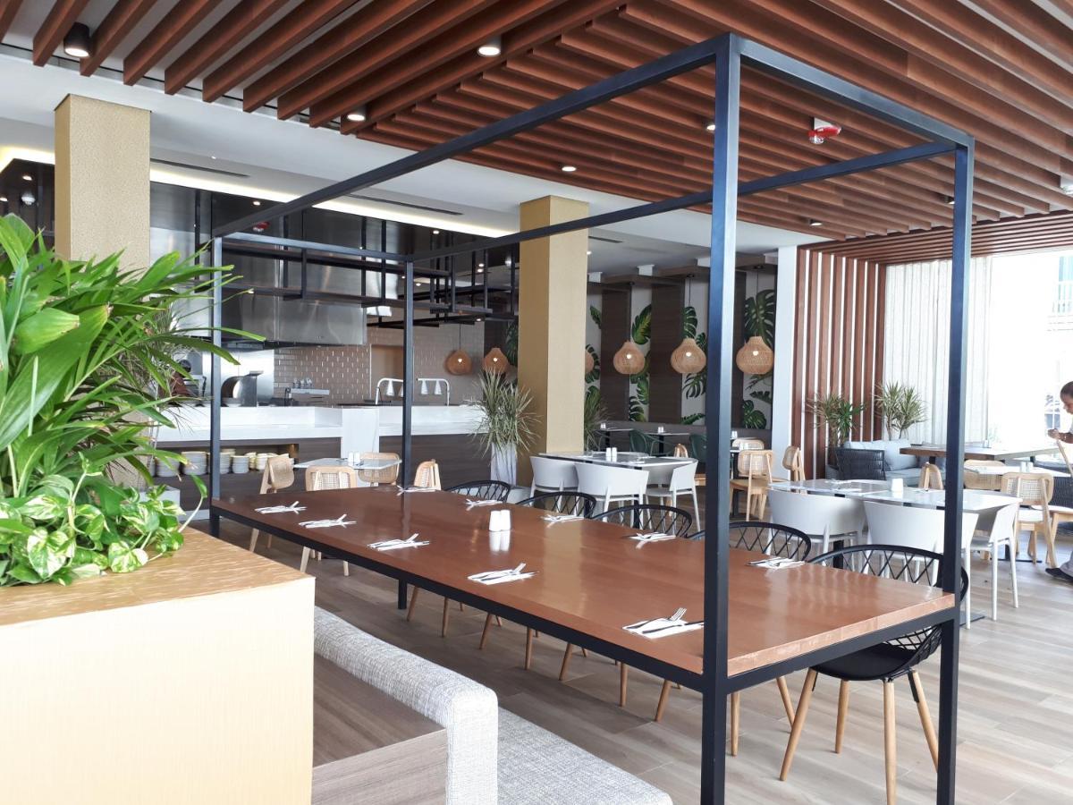 Courtyard By Marriott Aruba 4*