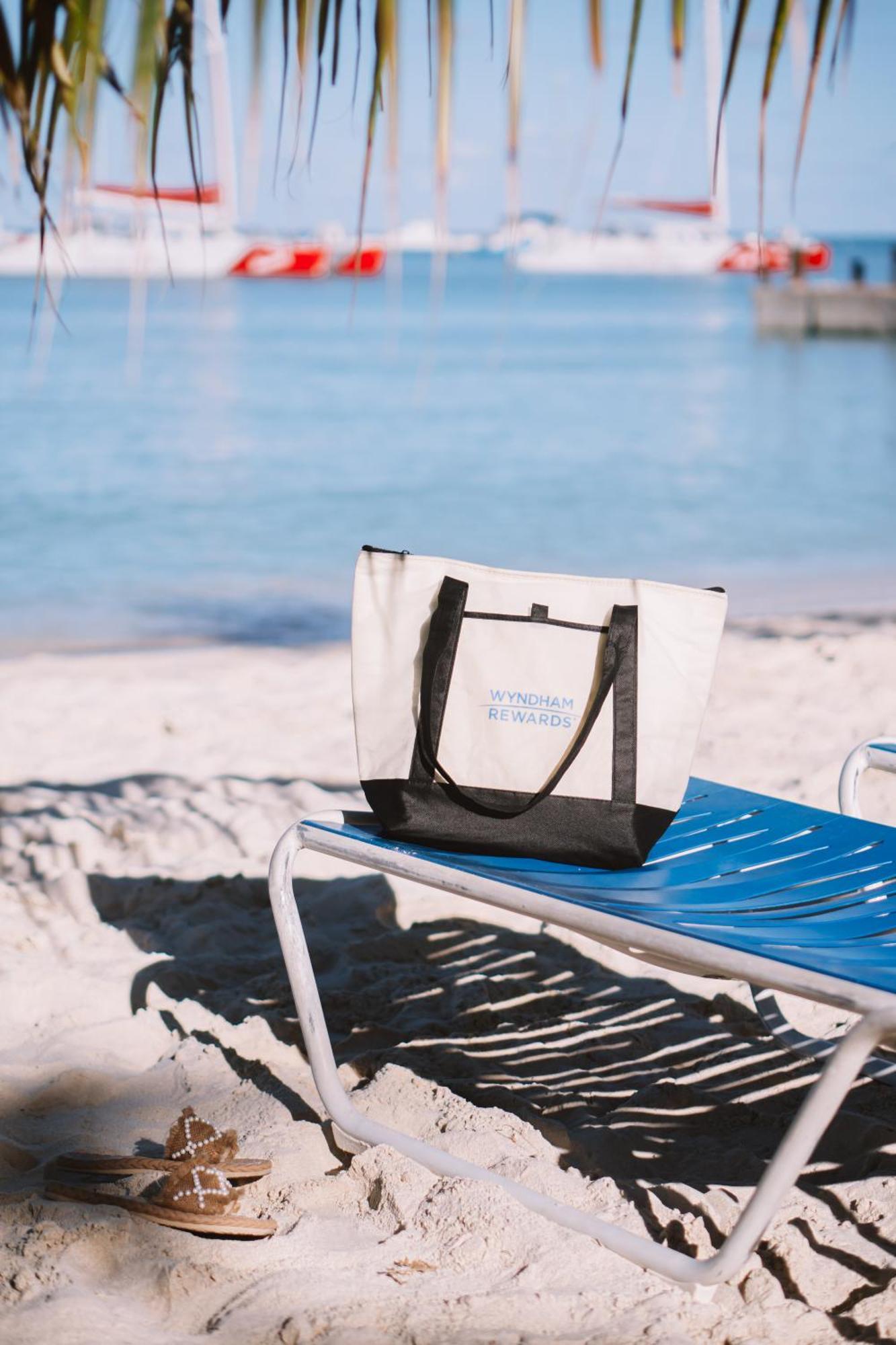 Hotel Tryp By Wyndham Aruba Adults Only 3*
