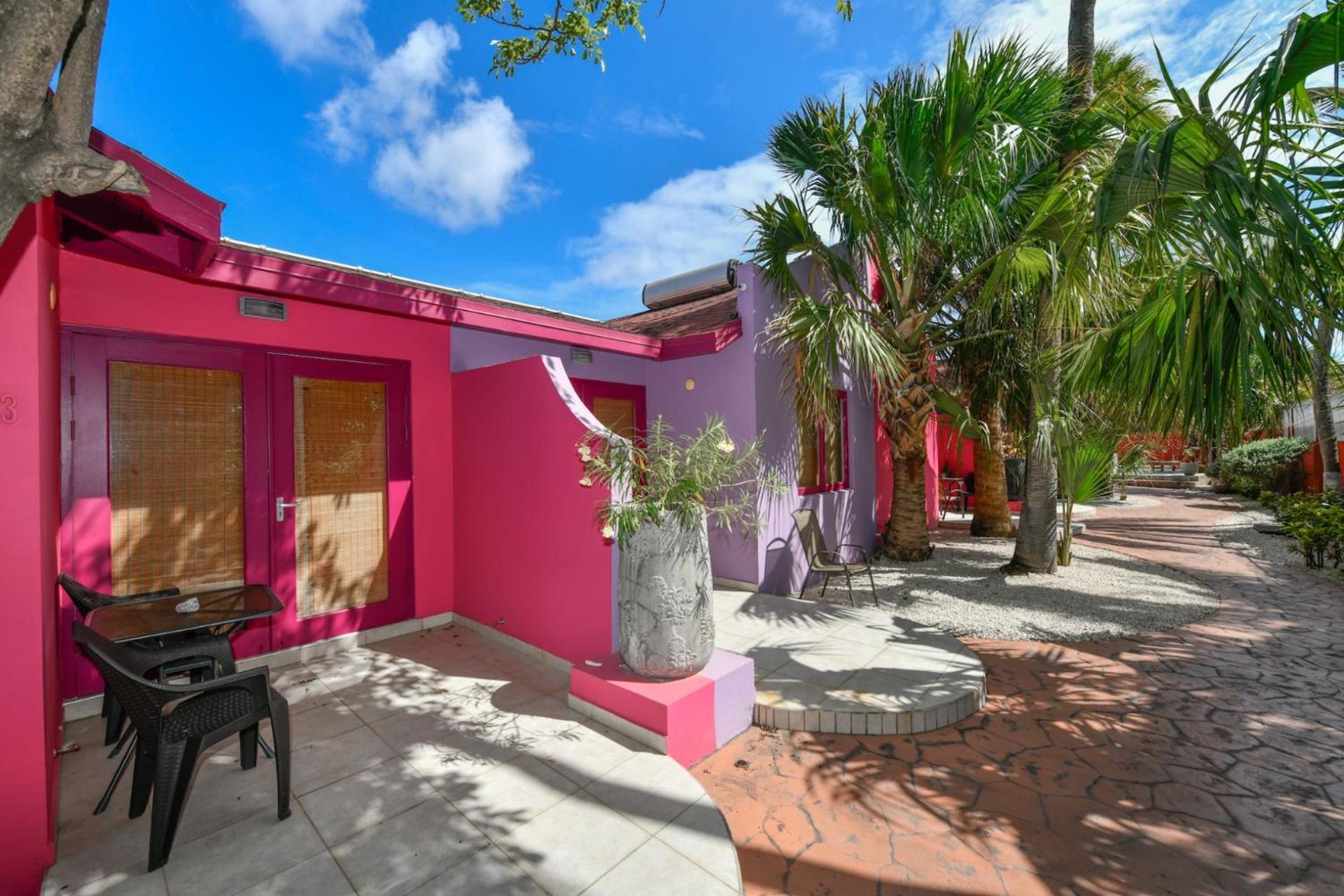 Cadushi * Oranjestad