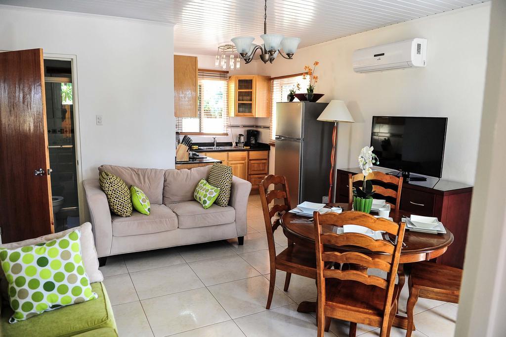 Apartment Paradise &