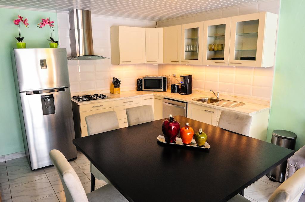 Paradise & Apartment Oranjestad