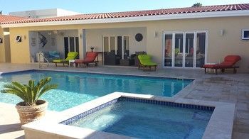 Arubas Bakval Hotel