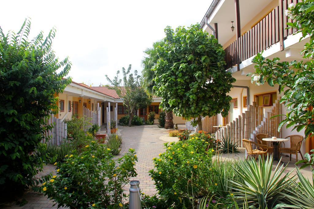 Camacuri Apartment *