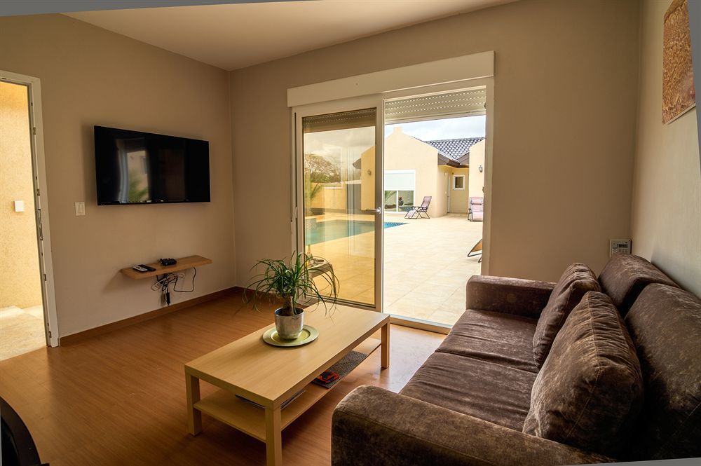 Golden Apartment *