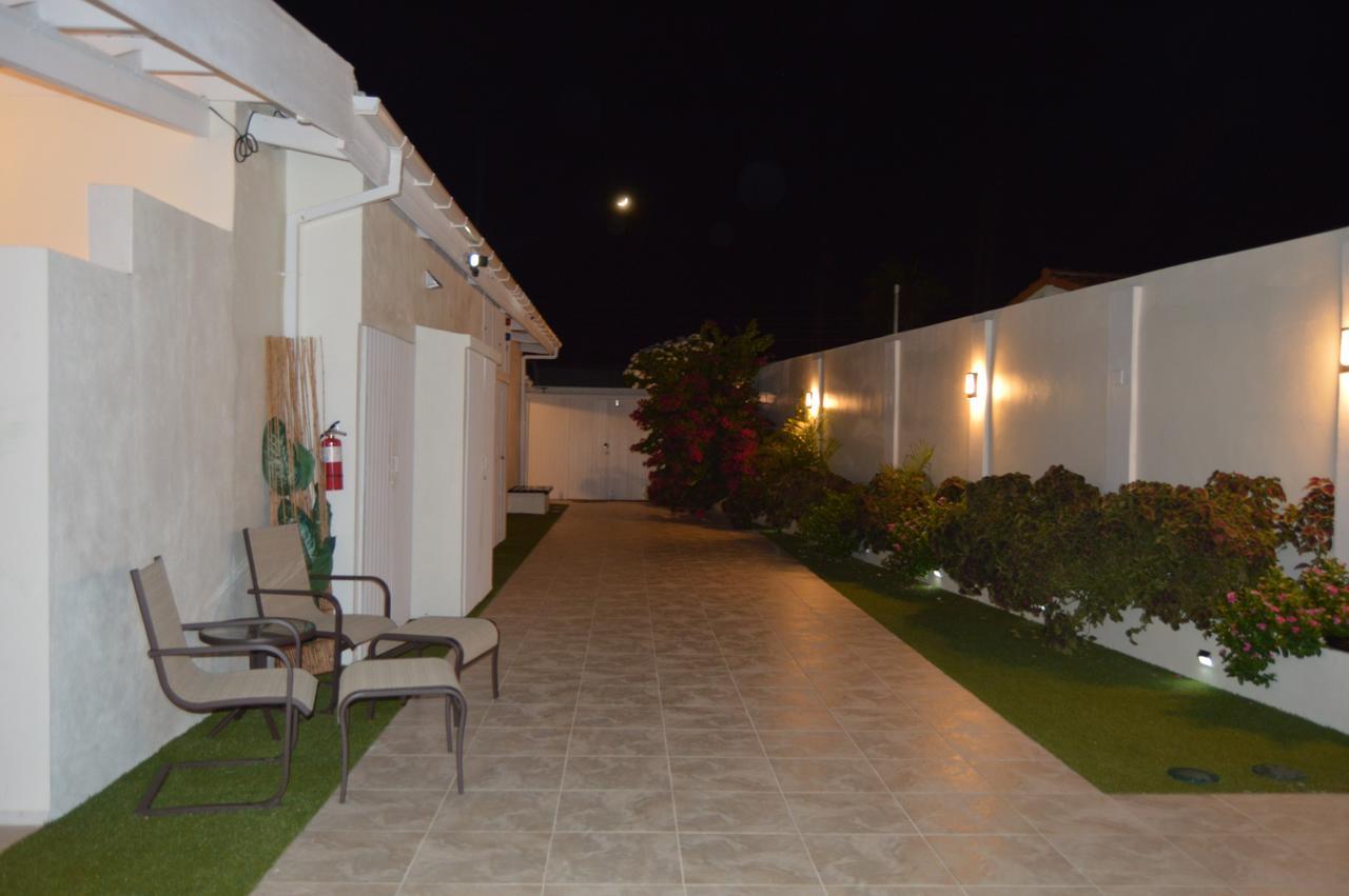 Aruba Suites *