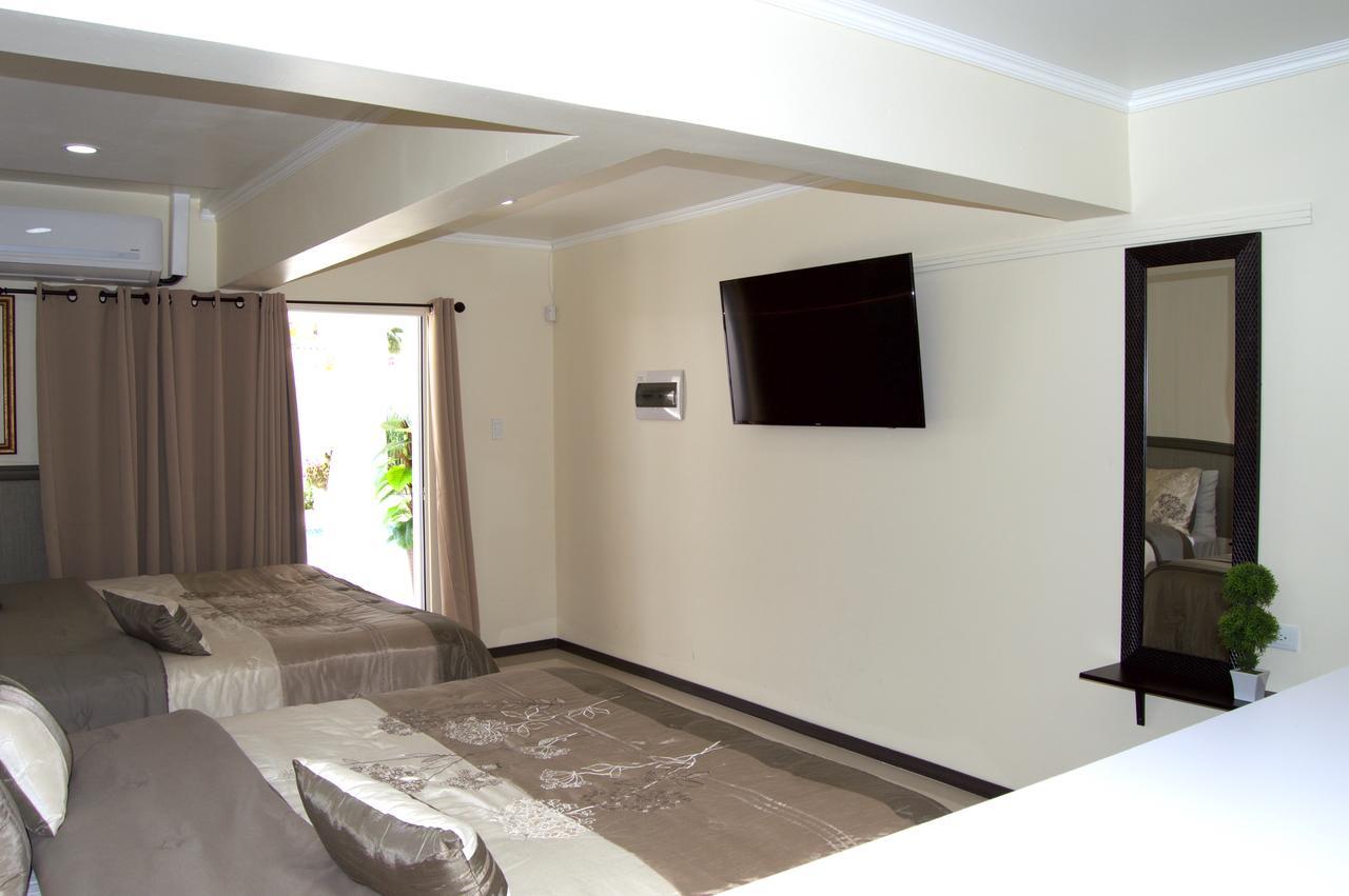 Aruba Suites Hostel Palm Beach