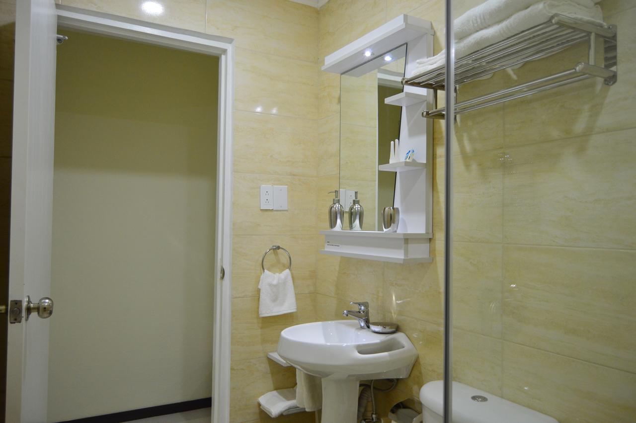 Aruba Suites Hostel Palm Beach
