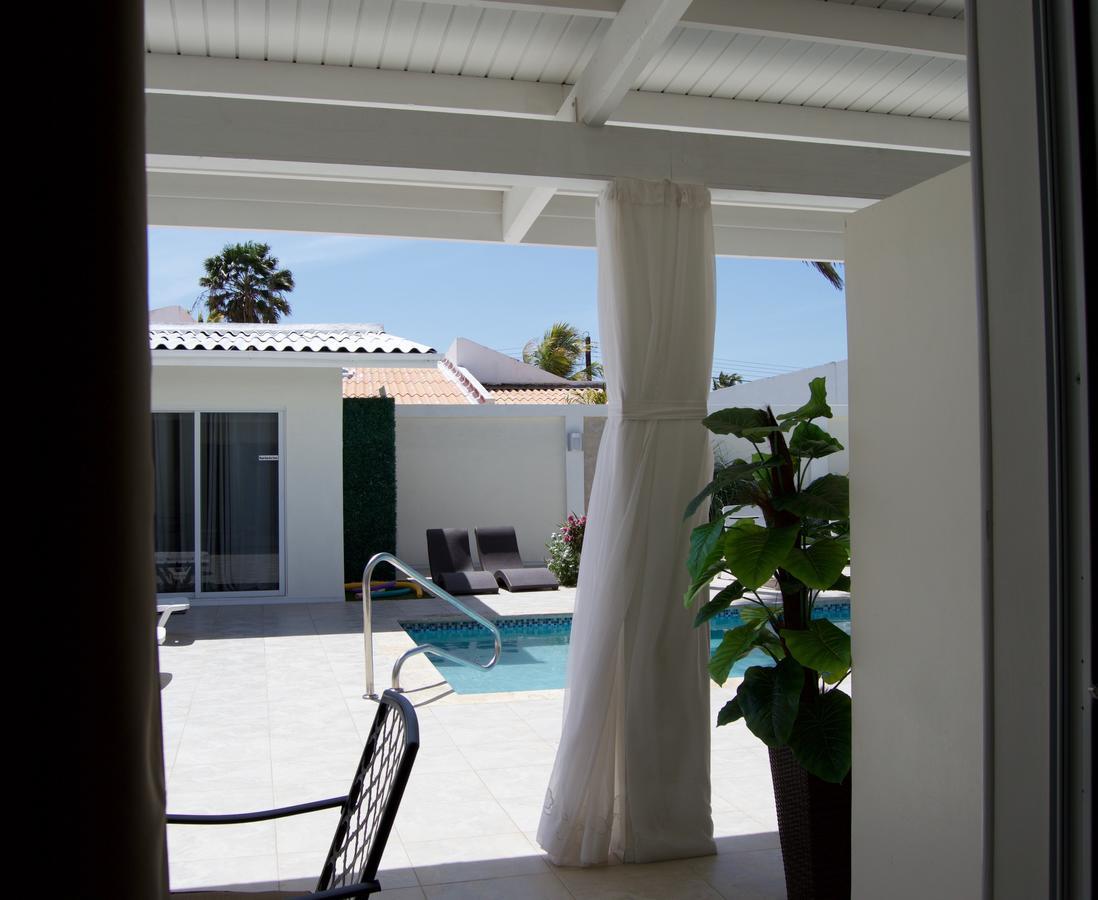 Aruba Suites *