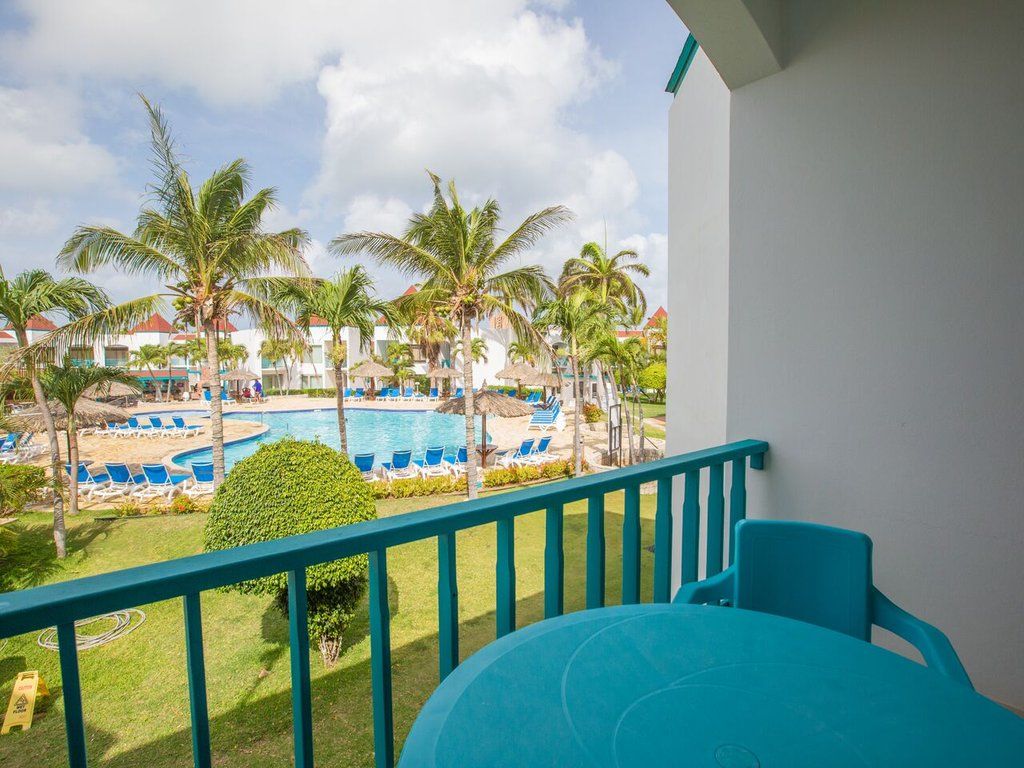 Resort Courtyard By Marriott Aruba 4*