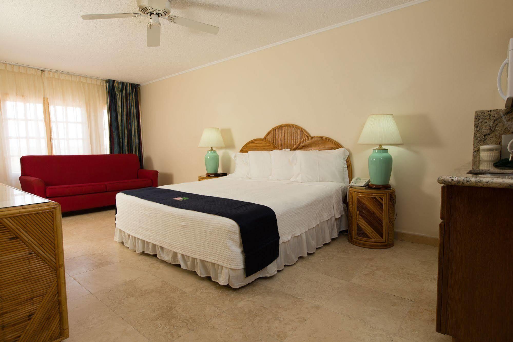 Caribbean Palm Village Apartment