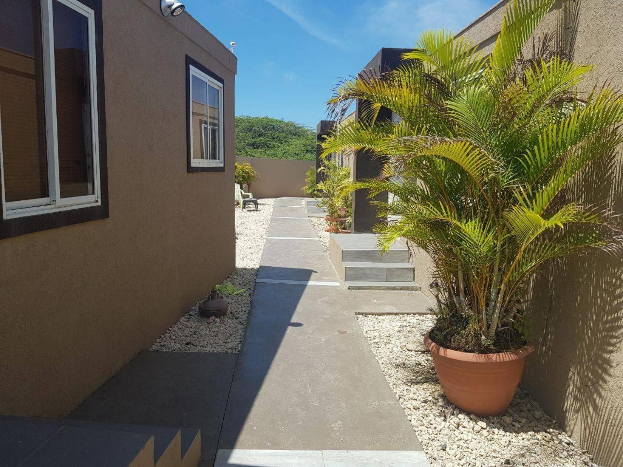 Xanthys 4 Large Apt @ Best Price Close To Beach *