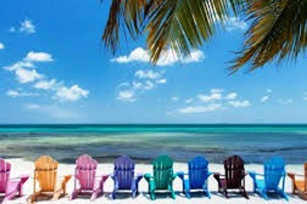 Xanthys 4 Large Apt @ Best Price Close To Beach Apartment