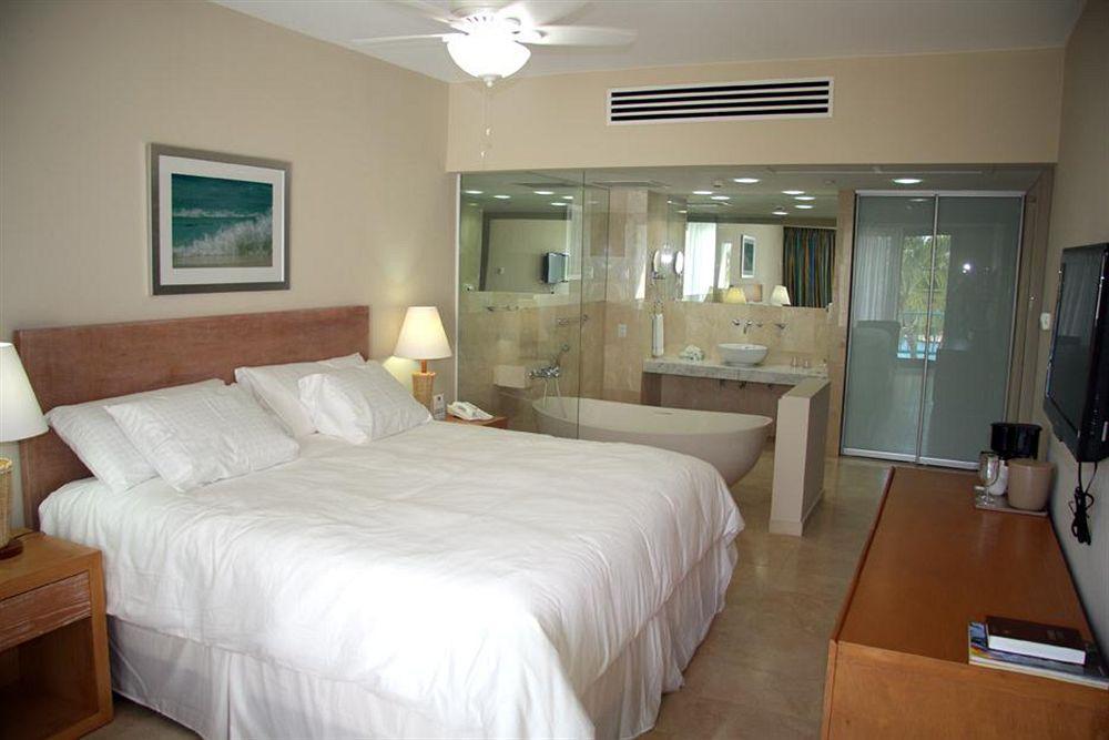 Courtyard By Marriott Aruba 4*