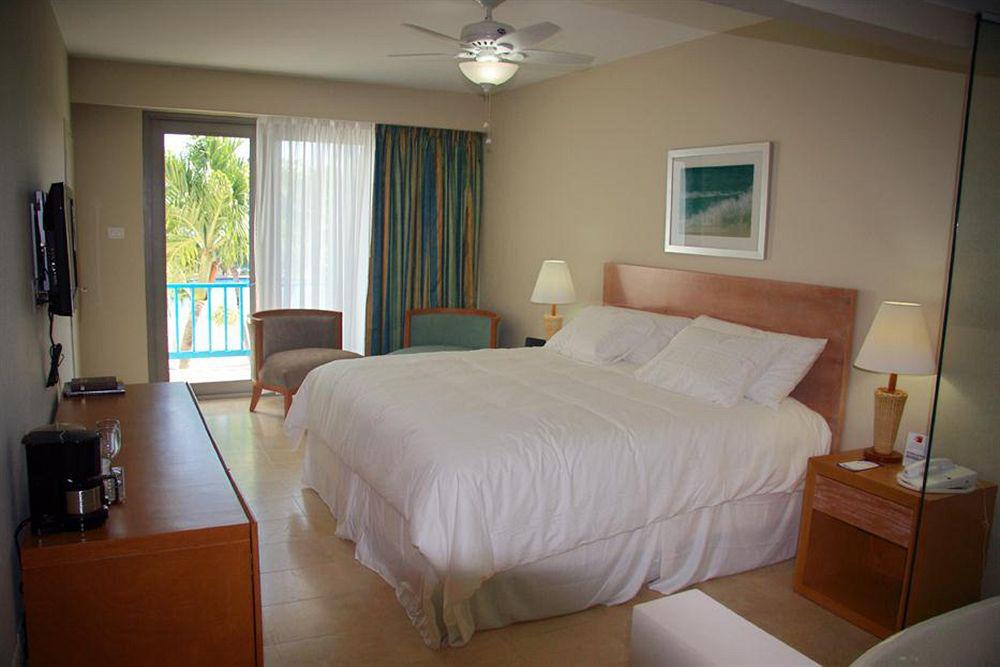 Courtyard By Marriott Aruba 4*