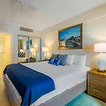 Playa Linda Beach Resort