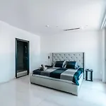 Gray Door Apartments - Adults Only