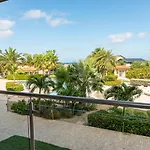 Star Oasis Condo