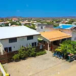 Anate Beach Apartments, Mangel Alto