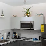 New! Cozy 1 Bedroom Condo- Gold Coast, Noord Aruba