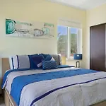 Luxurious Apartment In Levent Front Eagle Beach