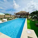 Vistalmar Ocean Suites