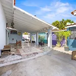 Steps To The Beach Stylish Equipped Getaway