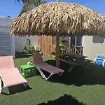 Casalina Garden 2 Blocks To Palm Beach & Kitesurfing School